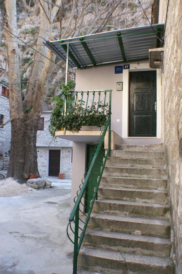 Apartments With A Parking Space Omis - 4327 Bagian luar foto